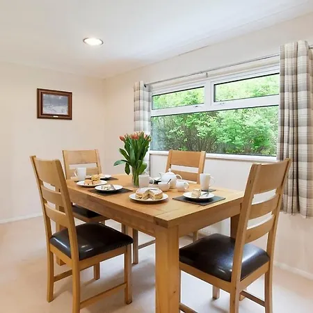 Country ניובי ברידג'