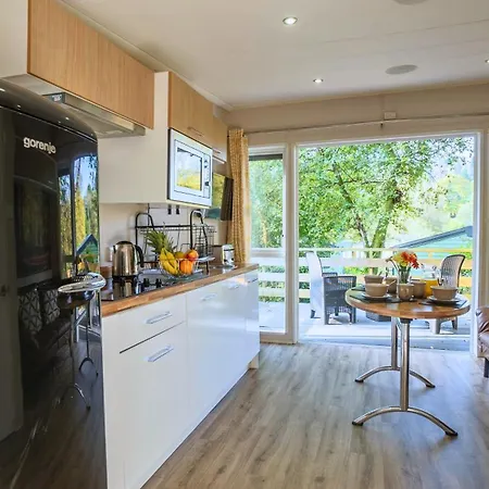 פארק נופש Country 5*